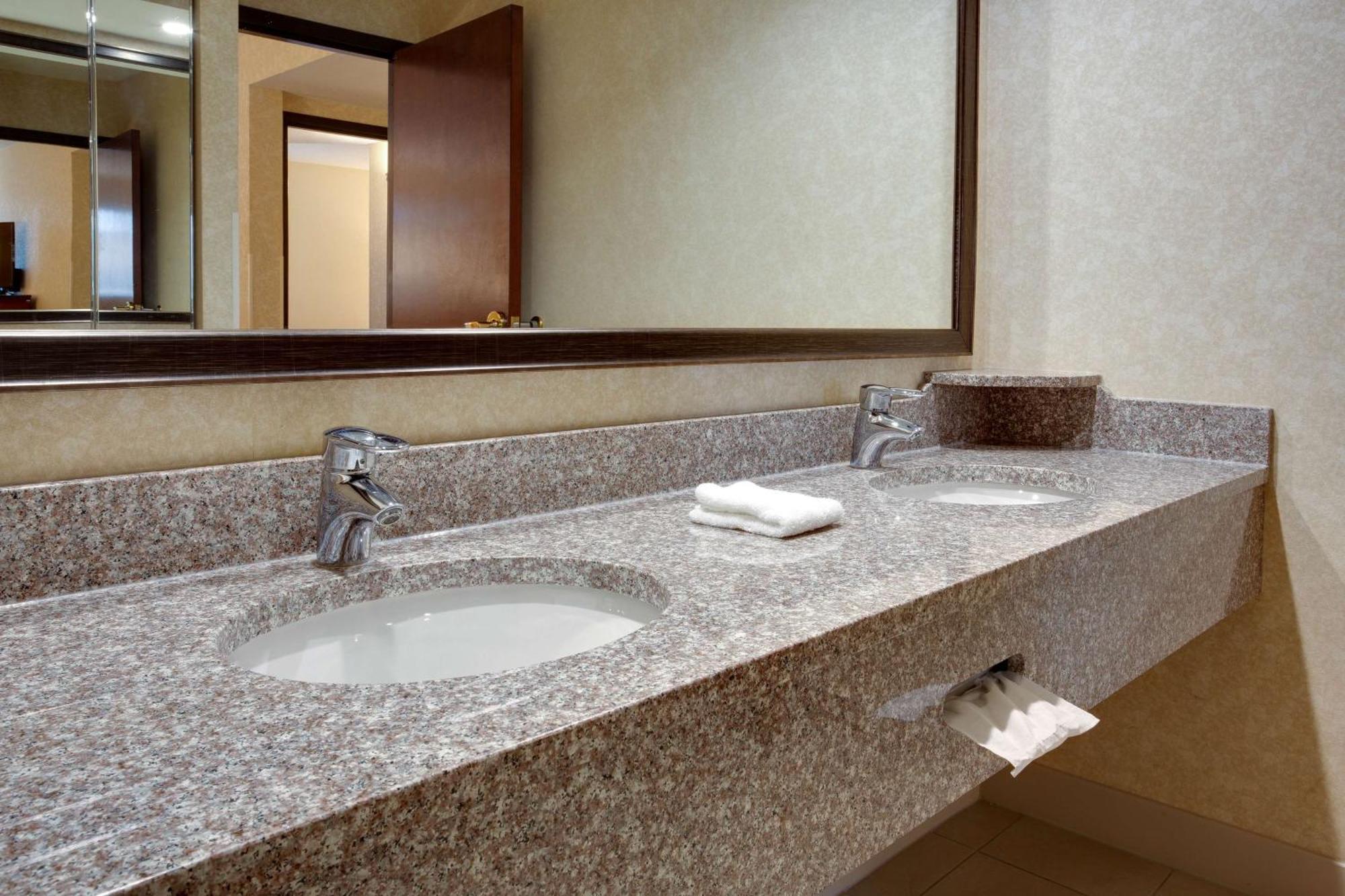 Drury Inn & Suites Terre Haute Ngoại thất bức ảnh